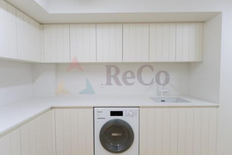 Laundry/storage room