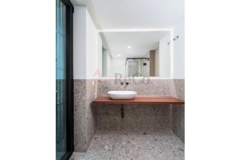 Bathroom1