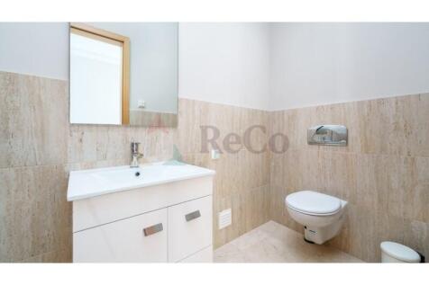 En-suite Bedroom 1