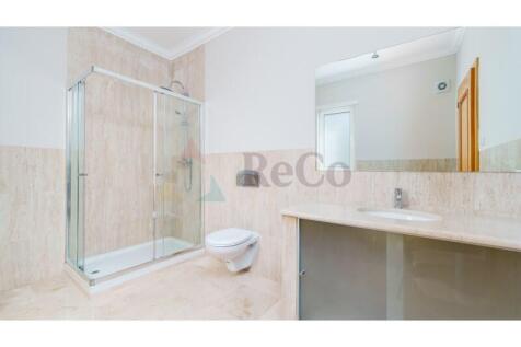 En-suite Bedroom 2