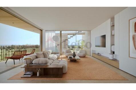T4 Apartment