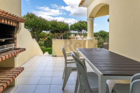Outdoor dining area