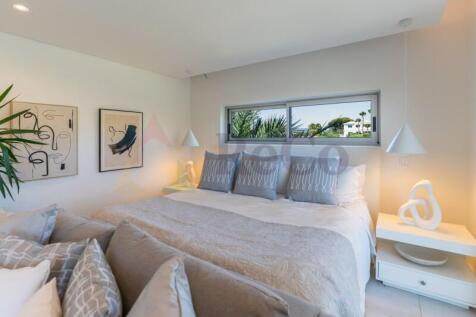 Principal bedroom