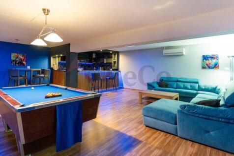 Entertaining Room
