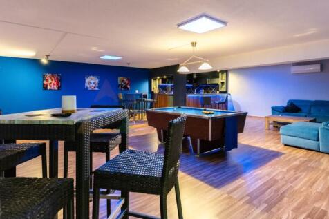Entertaining Room