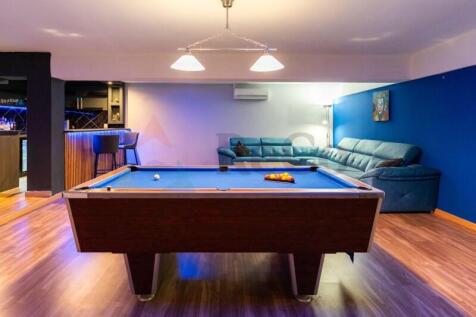 Entertaining Room