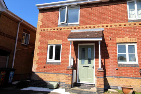 53 Middle Close