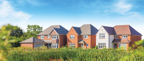 Redrow Street Scenes showing our Heritage range of homes in a lovely scenic surrounding with plenty