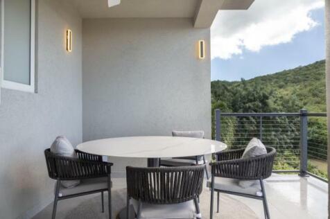 Al Fresco Dining