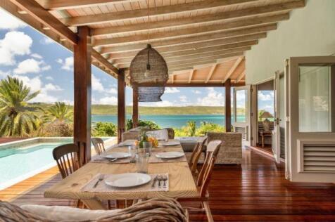 Al Fresco Dining