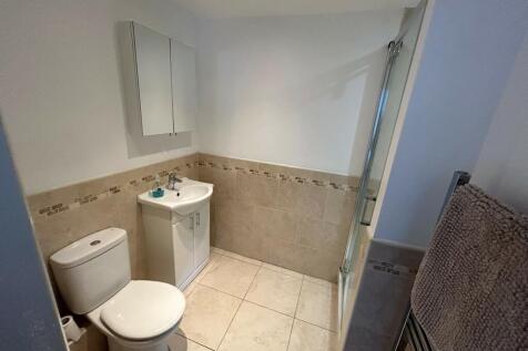 Bathroom T202308221516.jpg