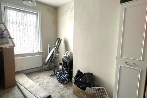 Bedroom 2 T202411211524.jpg