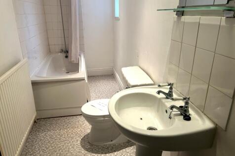 Bathroom T202412181117.jpg