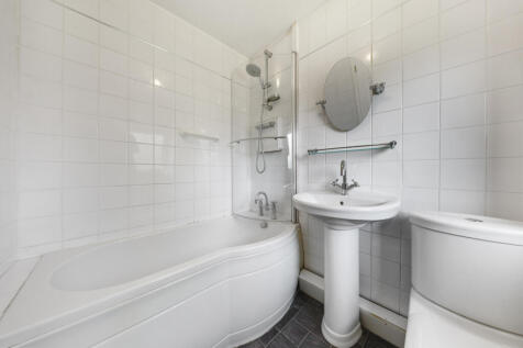 Bathroom T202505211049.jpg
