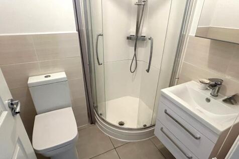 Bathroom T202508061236.jpg