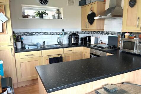 Kitchen T202509221043.jpg