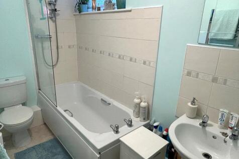 Bathroom T202509221043.jpg