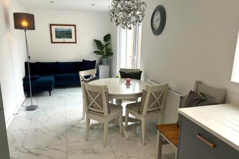 Dining Room T202509300955.jpg