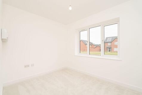 Study/Fifth Bedroom
