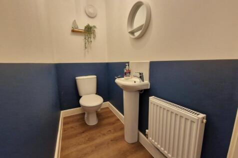 Cloakroom/Wc