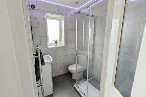 Ground Floor Shower