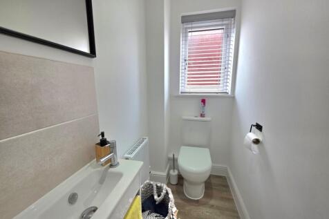 Cloakroom/Wc