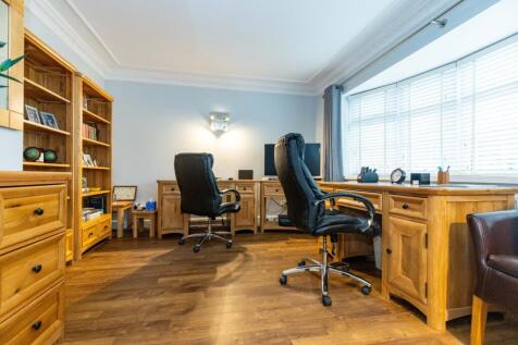 Home Office/Bedroom