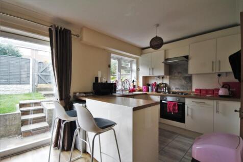 Kitchen / Dining Roo