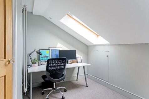 Bedroom 3 / Office