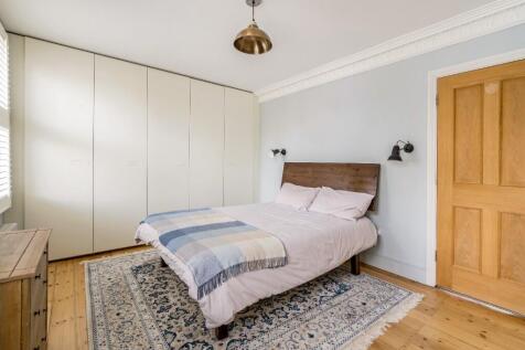 Principle bedroom