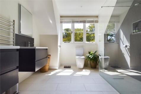 En-Suite (Bed 1)