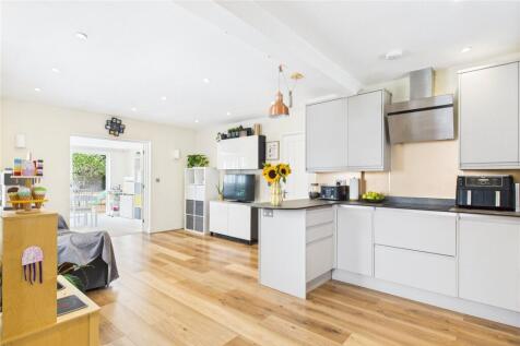 Kitchen / Living