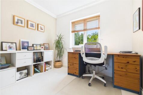 Bedroom/Office