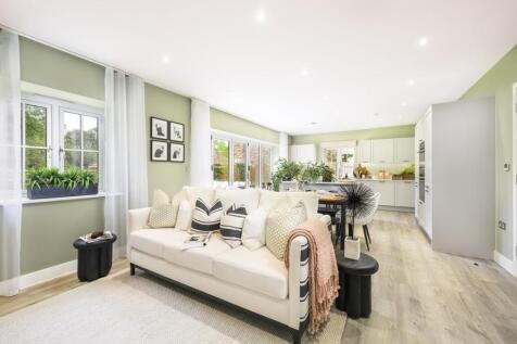 Millside Grange, Living