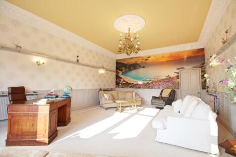 Bedroom/Lounge