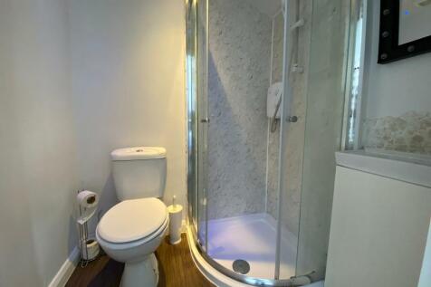 Bedroom 2 En-Suite 