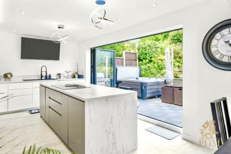 149 Hillside Road Bramcote NG9 3BJ