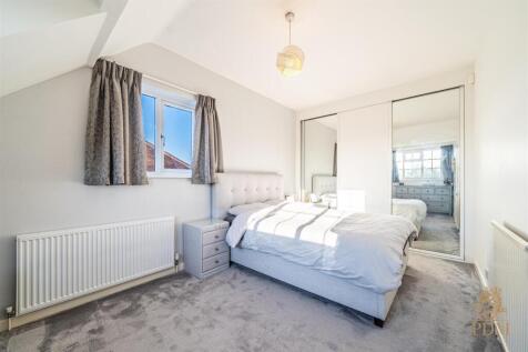 2 Arundel Drive Bramcote NG9 3FX