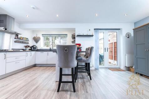 6 Byron Close Colwick Nottingham NG2 4BL