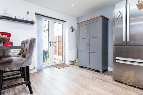 6 Byron Close Colwick Nottingham NG2 4BL