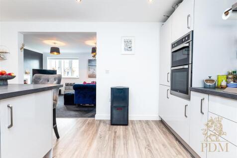 6 Byron Close Colwick Nottingham NG2 4BL