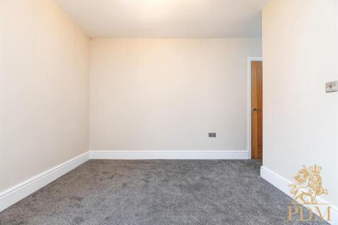 Apartment 3, 6 Mapperley Park Drive NG3 5BX