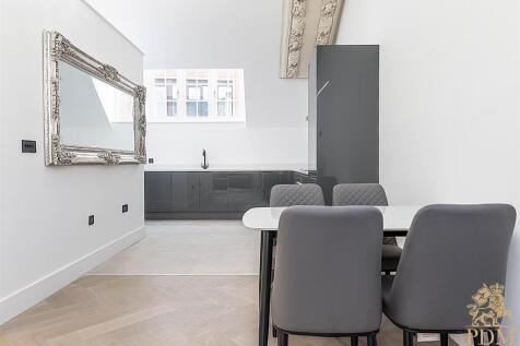 Apt 7, 33 Long Row, Nottingham City Centre (7 of 2