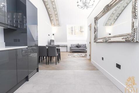 Apt 7, 33 Long Row, Nottingham City Centre (8 of 2