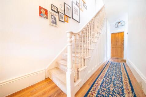 8 Claremont Rd Nottingham NG5 1BH