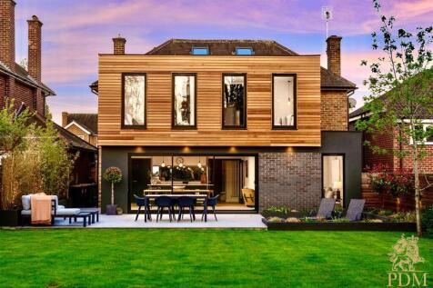 33 Thoresby Road Bramcote NG9 3EN