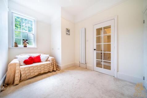25044- 20 Arlington Drive_022.jpg