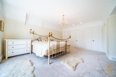 25044- 20 Arlington Drive_031.jpg