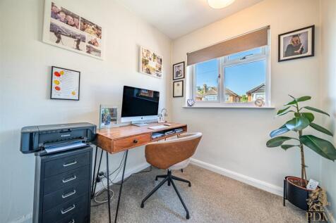 25044-01 Bankfield Drive_027 - Edited - Edited.jpg
