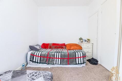 18 Albert Avenue  (14 of 18).jpg